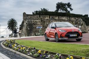 Toyota Yaris Hybrid 2020 года  (WW)